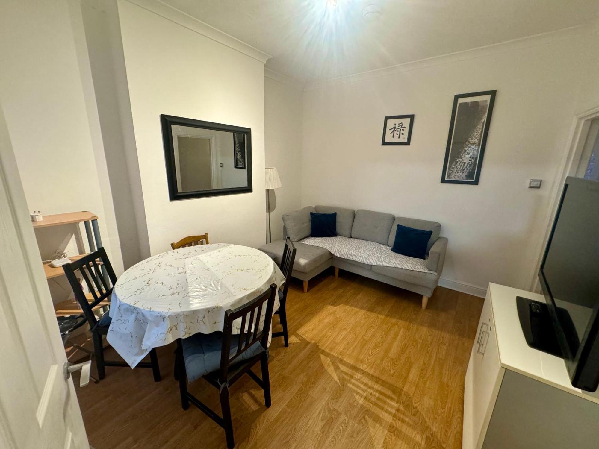 4 Bedroom House In Turnpike Lane/Wood Green Londen Buitenkant foto